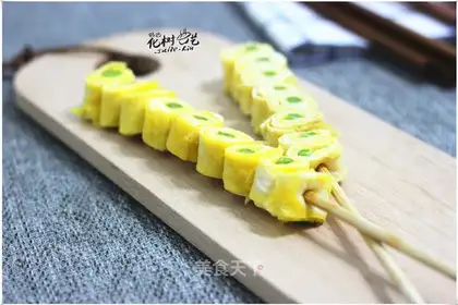 An egg roller lollipop