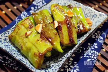 Tied peppers