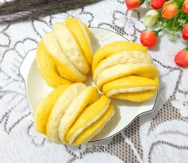 Pumpkin double rolls