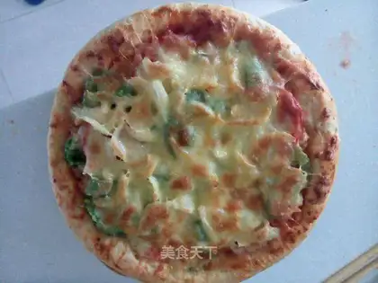 Sea and land pizza