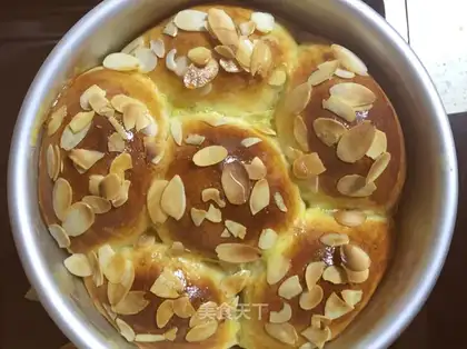 Yogurt-beans bread