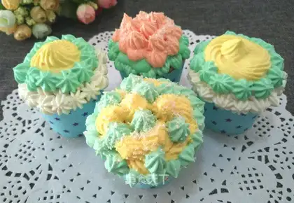 Cupcake flower