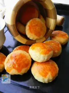 Butter cheese scon