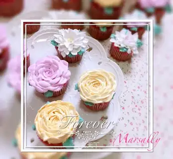 The heart of cupcakes is raging