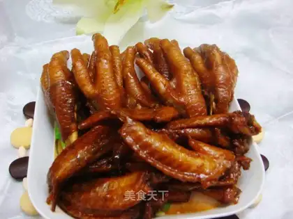 Stewed chicken feet