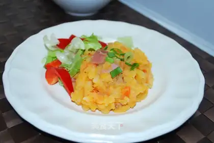 Mashed potatoes with vegetable head