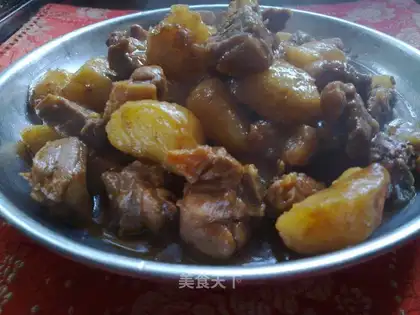 Braised duck with potatoes