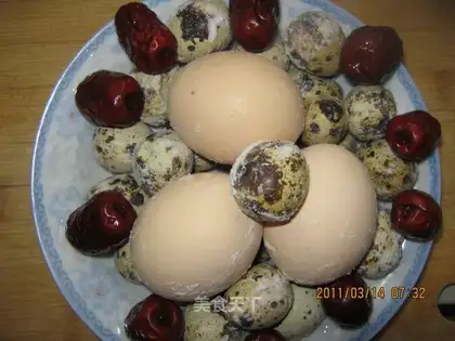 Baked egg with salt