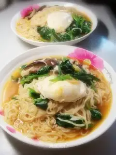 Mushroom, spinach and egg noodles