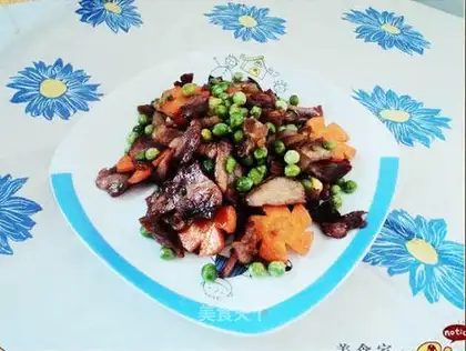 stir-fried bacon with peas