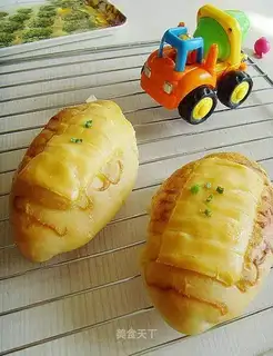 Pork floss bun with cheese