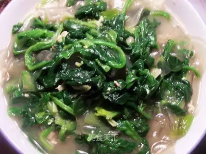 Spinach stewed vermicelli