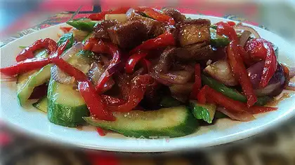 stir-fried pork with mixed vegetables