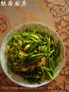 Garlic chrysanthemum