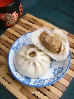 Fresh meat steamed buns