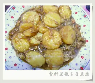 Fried Jade Bean Tofu with Mushroom Mushroom