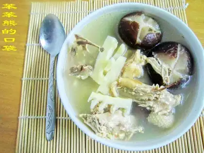 Stewed chicken with bamboo shoots