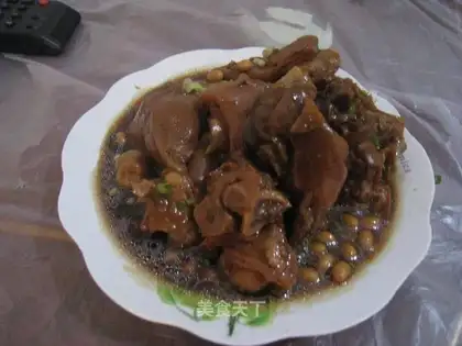 soybean pork Trotter