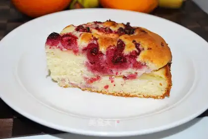 Apple and raspberry cake