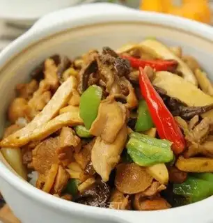 Home-cooked chicken leg rice