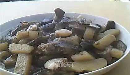 Roasted eggplant with potatoes