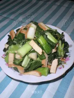 stir-fried dried bean curd with garlic