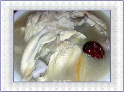 Apple Codonopsis pilosula chicken soup
