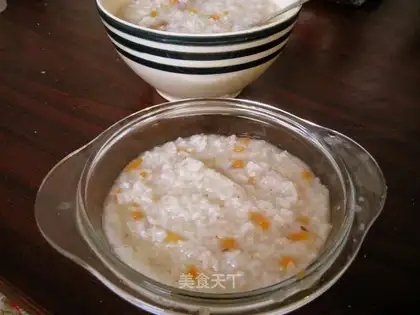 Carrot and chicken bone porridge