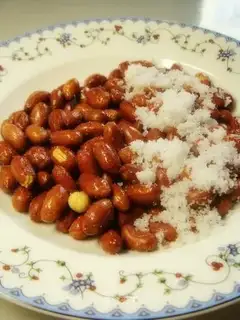 Crispy peanuts