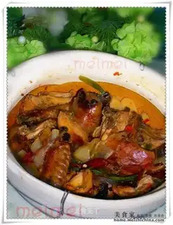 Braised chicken with fennel in casserole