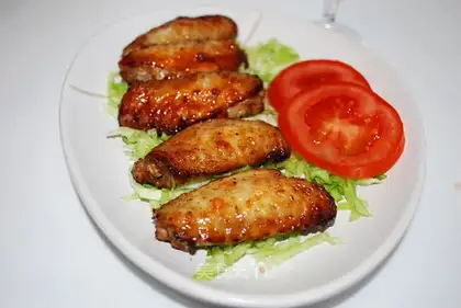Grilled chicken fin in black pepper sauce