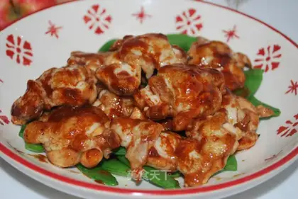 Stewed chicken wings and root meat with bean curd