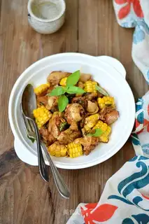 Three chickens for corn