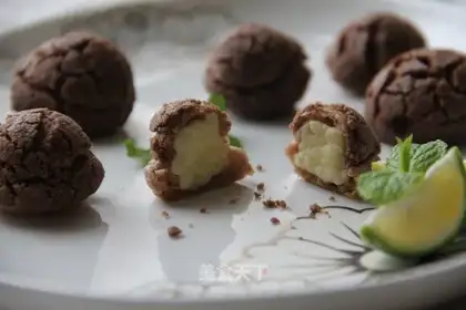Coco pineapple puff
