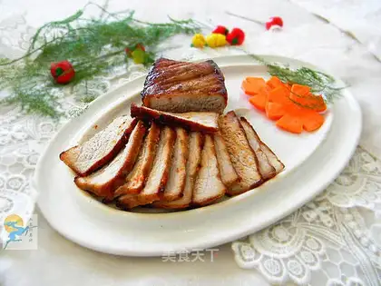 Honey sauce and roast meat