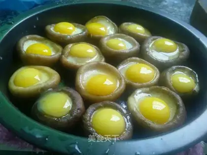 Roasted mushroom eggs