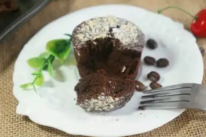 Black brown brown chocolate cake