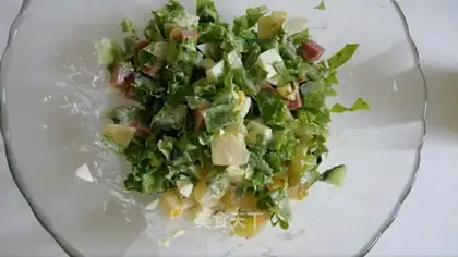 Black pepper potato egg salad