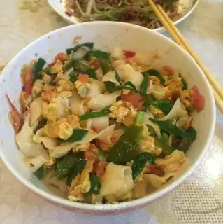 Tomato egg noodles