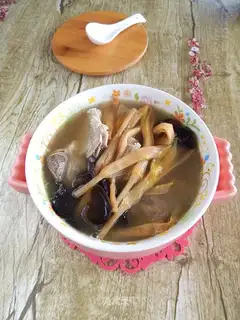 Gold needles and mucus