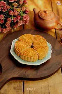 Cranberry coconut mooncake