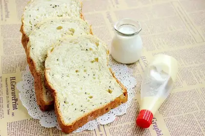 Sesame oatmeal toast