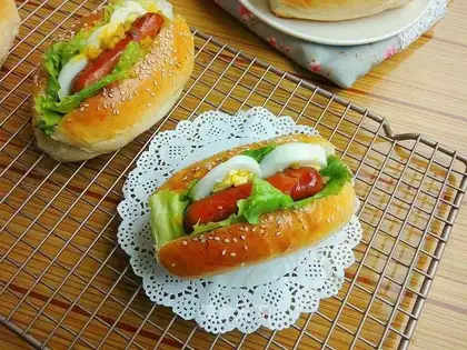 Breakfast hot dog bread