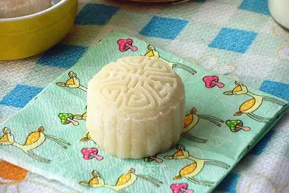 Bronco ice cream mooncake