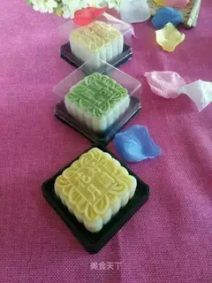 Ice mooncake