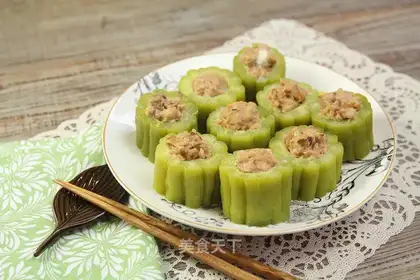 Pork made bitter melons