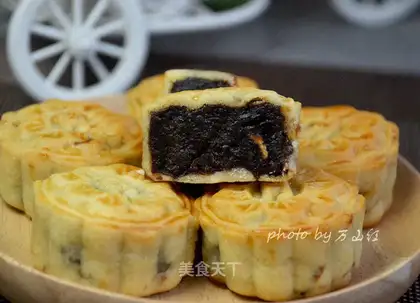 Rose-tree mooncake