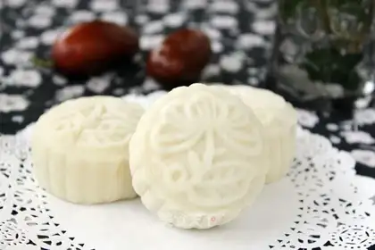 It's a broad ice-cream moon cake