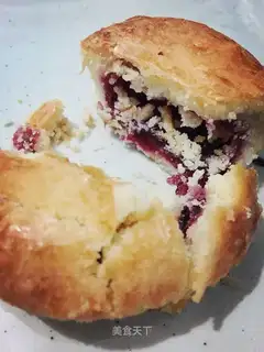 French blueberry mooncake