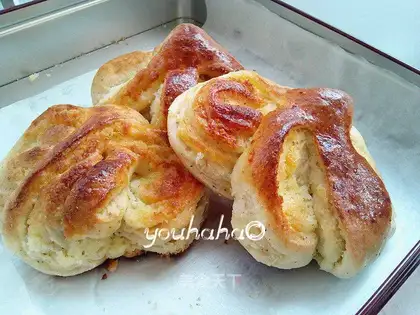 Flower-type coconut bread